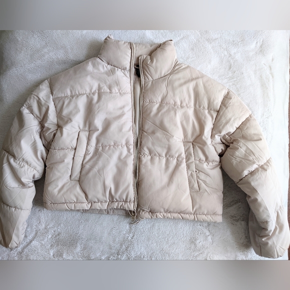 New H&M Beige Cropped Winter Jacket - Picture 4 of 6